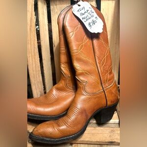 Tony llama 8 1/2 vintage boots Cyber Sale!!!!